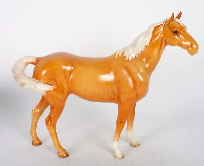 Buy Beswick Horses Palomino Swish Tail Horse 1182 Arthur Gredington Design - UK Made • 125£