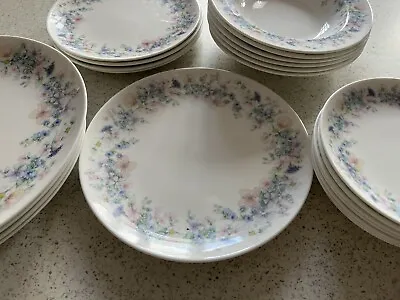 Buy Wedgwood Part Dinner Set Angela. X 21 Plates/Rimmed Bowls. FREE SHIPPING • 59.99£