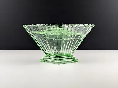 Buy Bagley Wyndham Green Glass Centre Piece Vase & Frog, Art Deco, 1930's Vintage • 29.99£