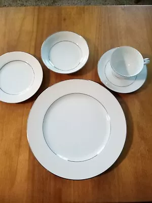 Buy Rose China Beatrice 5 Piece Place Setting  • 15.12£