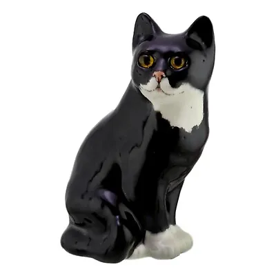 Buy Jenny WINSTANLEY Pottery Black & White Seated CAT No4 10“ (25.5cm) • 75£