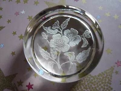Buy Vintage Floral Etched Glass Paperweight • 3£