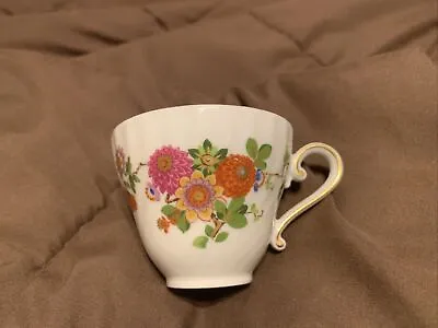 Buy LOVELY VINTAGE UNIQUE KAISER W GERMANY PORCELAIN TEA CUP W FLOWERS Gold Inlay • 6.71£