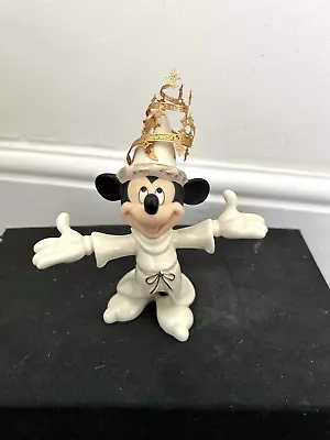 Buy Disney Lenox -  Mickey Mouse - Mickey's Magic Moment  • 9£