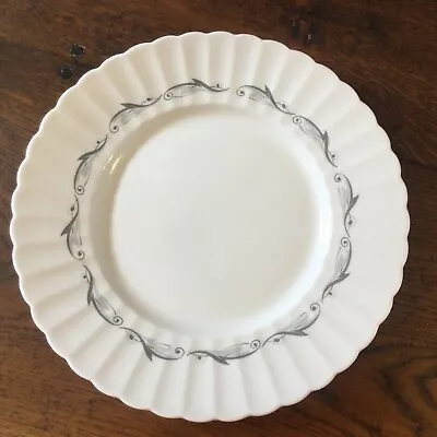 Buy 1 Susie Cooper China White Flute Pattern Dinner Plates 10 1/2  • 12.99£