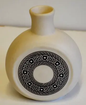 Buy Horizon Porcelain Scotland Small Vase - Celtic Design • 8.99£