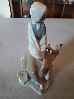 Buy Lladro Figurine 4576 Shepherd Lady Sitting & Watching A Bird (damaged) As Shown • 22£