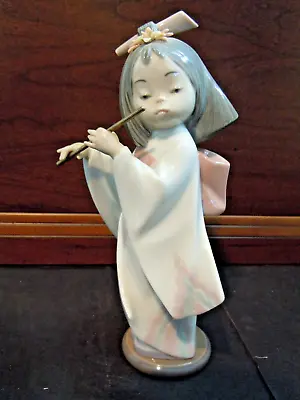 Buy LLADRO Geisha Girl Playing Flute Figurine #6150 • 95.09£