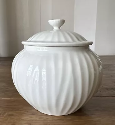 Buy Sophie Conran Portmeirion White Oak Lidded Pot / Sugar Bowl • 15£