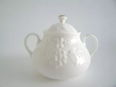Buy Wedgwood Wedgewood Strawberry & Vine Covered Sugar Bowl New With Barcode Label • 14.95£