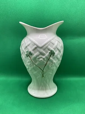 Buy Belleek Wild Briar Vase 7.5  Green Clover Shamrock Signed By Naomi Sloan 2006 • 28.77£