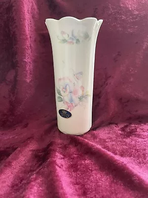 Buy Aynsley 6  Little Sweetheart Wynn Vase • 0.99£