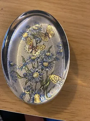 Buy Vintage Paperweight Foil Butterfly Design  • 8£