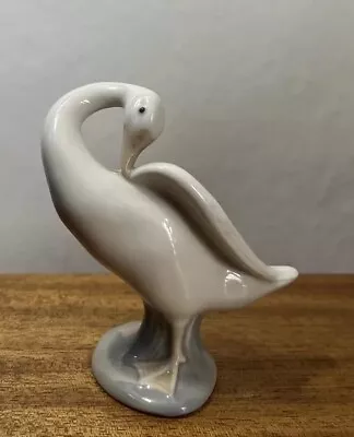 Buy Vintage Lladro Goose Figurine Preening 4 1/2  • 9£
