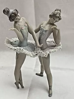 Buy Lladro #5497 Dress Rehearsal Double Ballerina • 200£