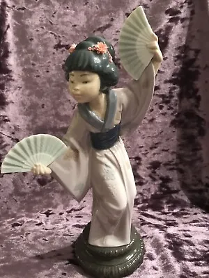 Buy Lladro Japanese  Figurine ‘Madam Butterfly’ • 65£