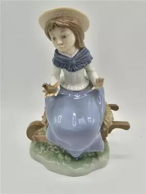 Buy Nao By Lladro Figurine - Girl With Bird 'Friendly Advice' 1106 • 6.99£