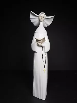 Buy Lladro Figurine Prayerful Moment 5500 Nun With Prayer Book White Version • 34.99£