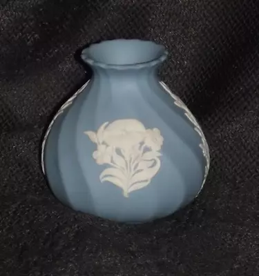 Buy Wedgwood Blue Jasper Ware Bulb Shape Fluted Swirl Posy Vase • 9.95£