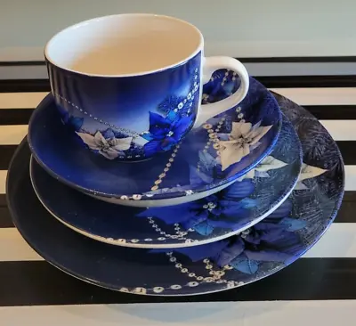 Buy 16 Pc Ceramic Dinnerware Set Blue And White Holiday Poinsettia With Beads • 165.96£