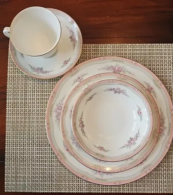 Buy 6 PC  Wedgwood Rosalie Place Setting Excellent  • 47.90£
