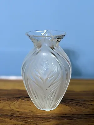 Buy Lalique Pavie Vase (Corn Vase) 12349 • 250£