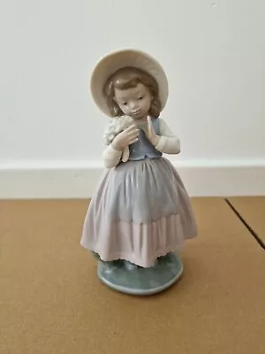 Buy Lladro Nao Daisa 1982 Girl Figurine With Flower Bouquet Retired • 30£