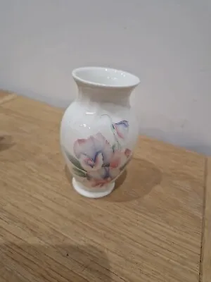 Buy Aynsley Fine Bone China  Little Sweetheart  Small Round Vase. 8.5cm Tall  • 3.50£